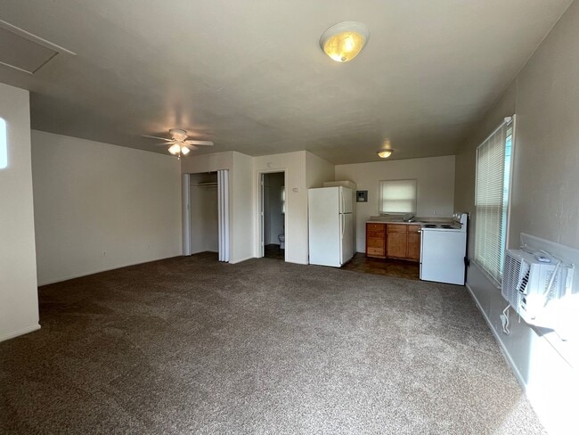 Photo - Affordable Efficiency Apt in Avondale