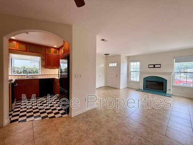 4734 E Mountain View Dr Unit 1
