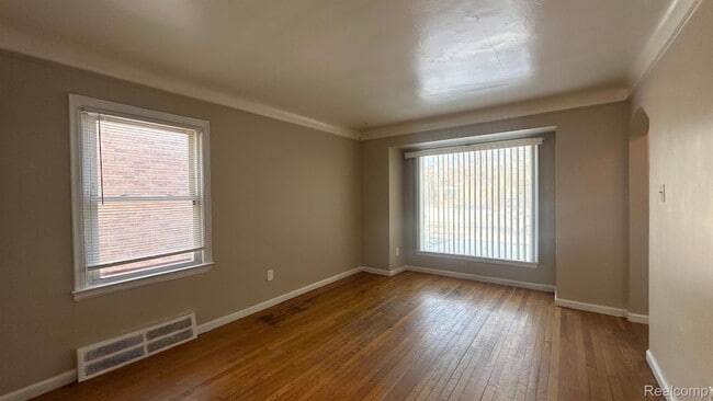 Photo - 20301 Gilchrist St