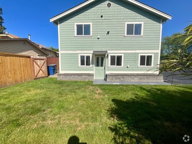 Building Photo - Spacious & Stylish 3-Bedroom ADU in Everett Rental