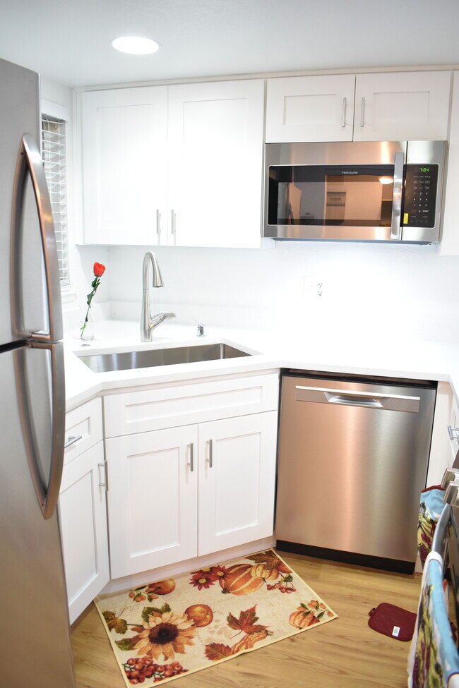 Photo - 7378 West Lake Sammamish Pkwy NE Unit 2-204