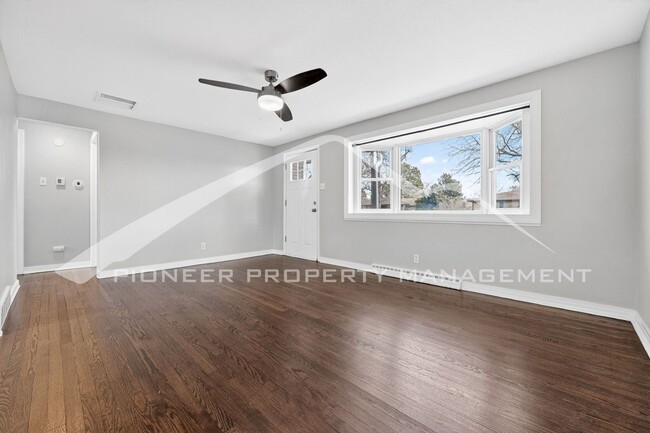 Photo - Gorgeous Home with Washer/Dryer and Fenced Yard