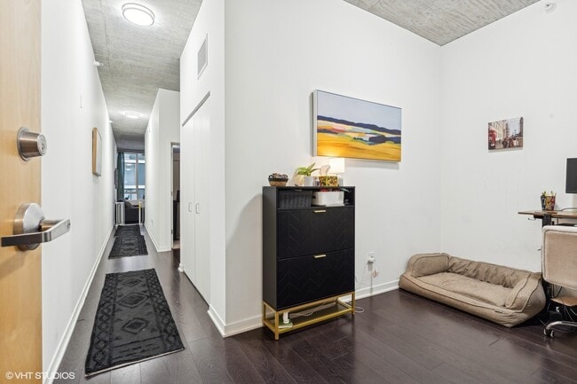 Photo - 1345 S Wabash Ave