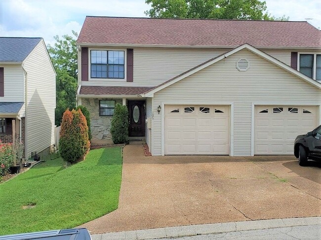 Photo - Spacious 3BR/2.5BA Townhouse in The Maples...