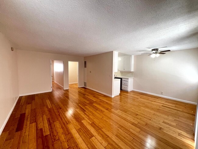 Photo - 1317 S Bundy Dr Unit 2