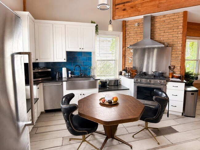 1802 11th Ave S Unit 2
