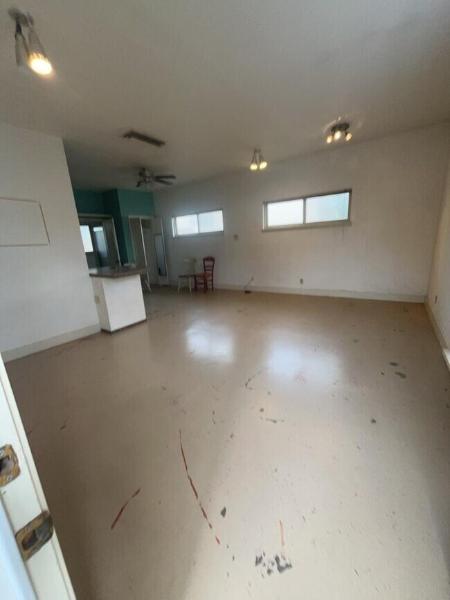 1313 Girard Blvd SE