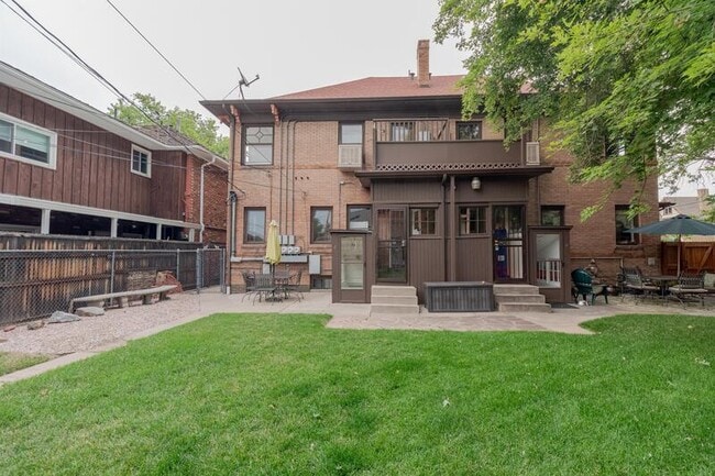 Building Photo - 1207 Clayton St Unit 5 Rental