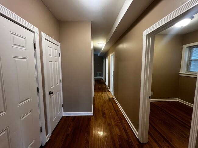 Photo - 735 N Hamlin Ave