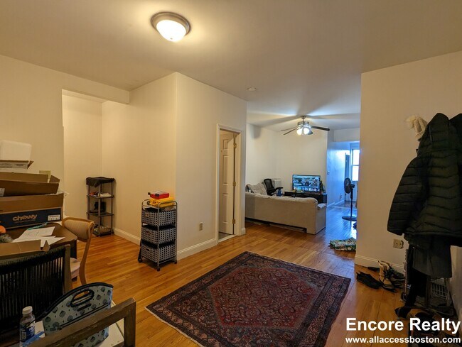 Photo - 37 Egremont Rd Unit 2