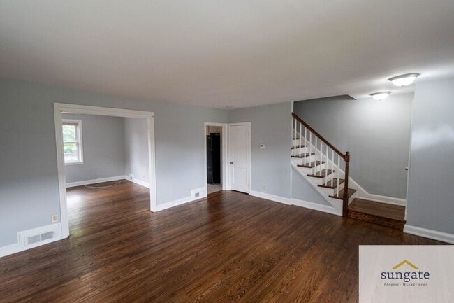 Photo - 831 N Chapel Gate Ln