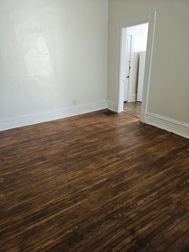 Bedroom - 120 W 5th Ave Unit 2