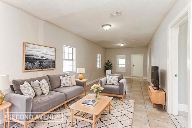 Photo - 2121 Broadway Ave
