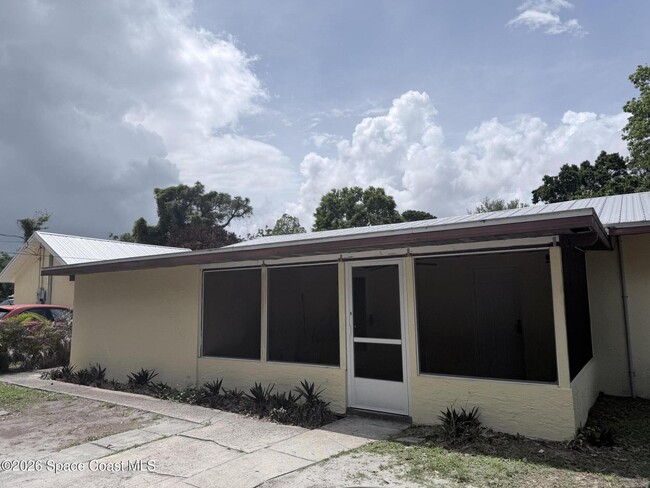 Building Photo - 1153 Carlton Dr