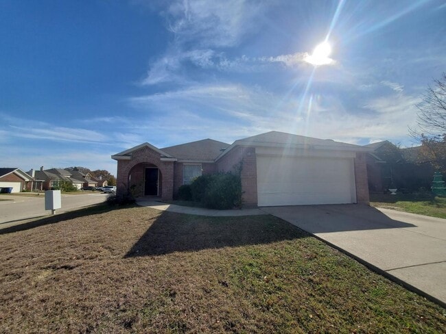 Building Photo - Spacious 4 bedroom home!  Dallas ISD