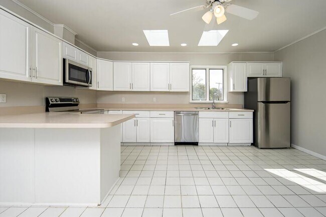 29 Lark St
