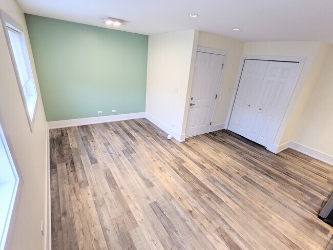 Photo - 1918 N Ridgeway Ave