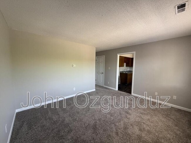 Photo - 2814 Rochelle St