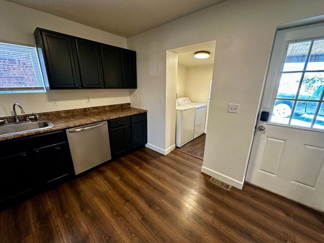 Photo - 205 N Church St