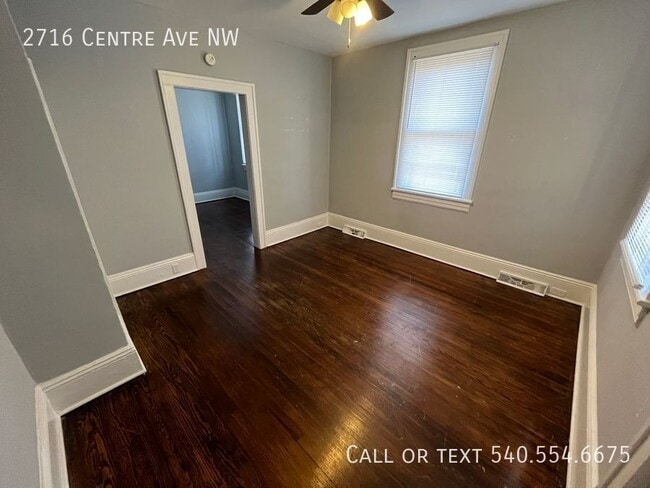 Photo - 2716 Centre Ave NW