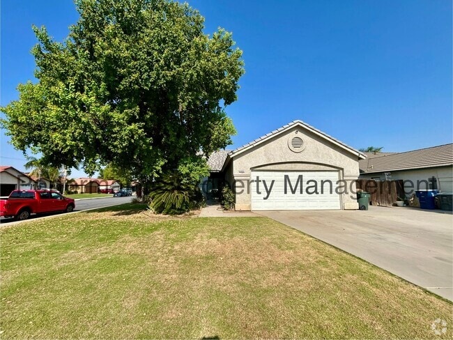 Building Photo - Gorgeous 3 Bed/2 Bath + Office Smart Home ...