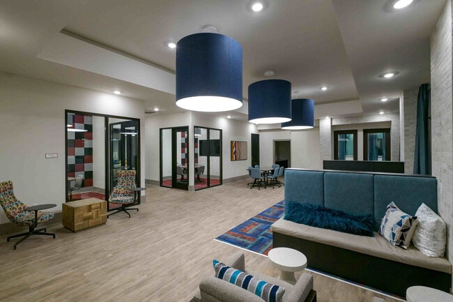 5.1.4.1.30_RKSU_Int_42_300ppi - Pavilion Kennesaw