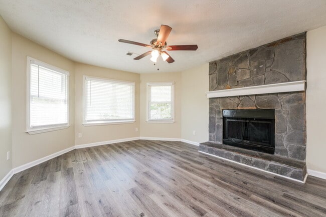 Photo - 1477 Cherry Hill Rd SW