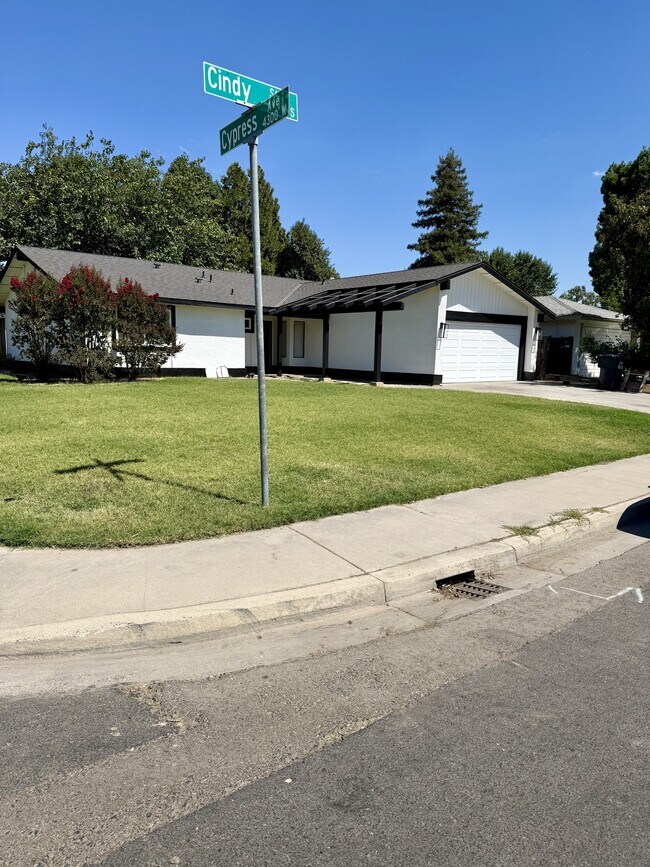 Photo - 814 S Cindy St