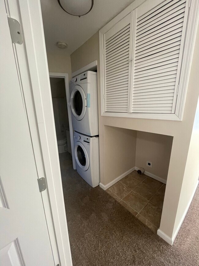 706 N Jackson St Townhome For Rent in Spring Hill, KS