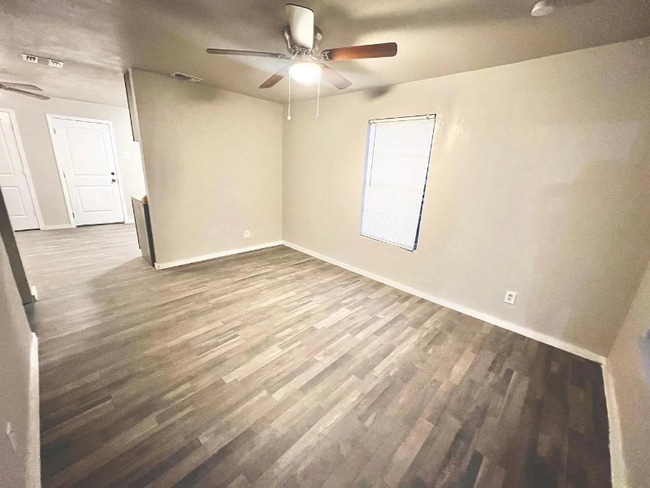 Photo - 754 Fitch St