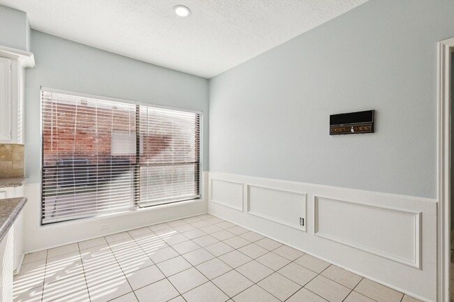 Photo - 14819 Walbrook Dr