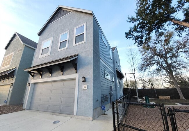 Photo - 5843 Whitby Rd Condo Unit 22