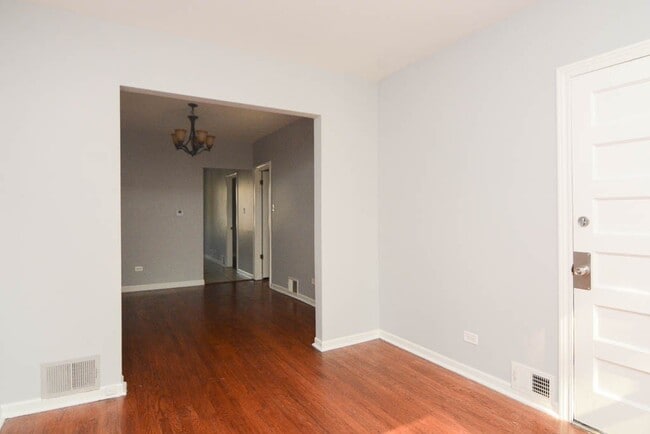 Photo - 3644 N Albany Ave Unit 1