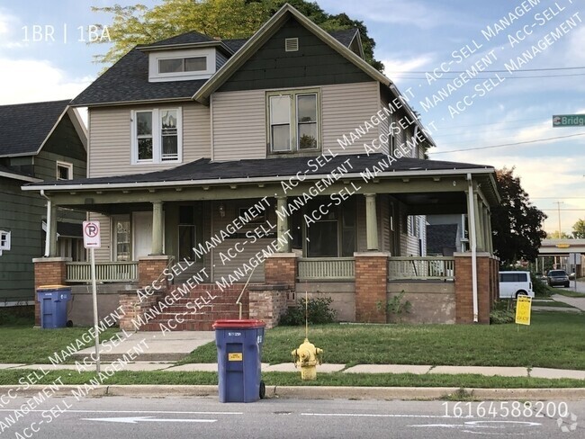 Building Photo - 1003 Bridge St NW Unit 4 Rental