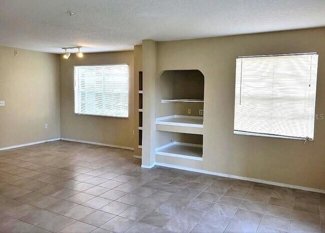 14037 Fairway Island Dr Unit 211