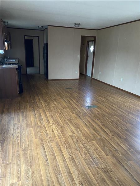 Photo - 123 Oxford Ln