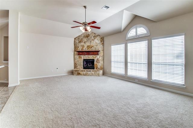 Photo - 323 Westphalian Dr