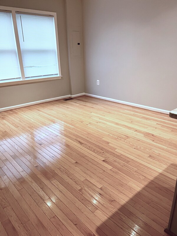 Photo - 1525 A St SE Unit B