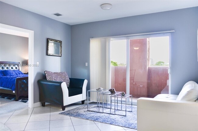 Photo - 2280 SW 32nd Ave Unit 213