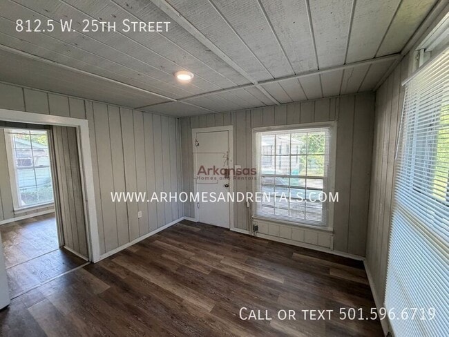 Photo - 812.5 W 25th St
