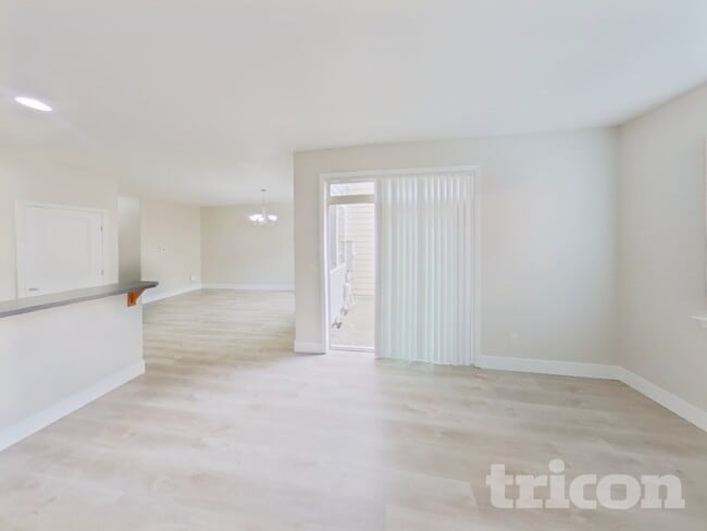 Photo - 11893 Dunhill Rd