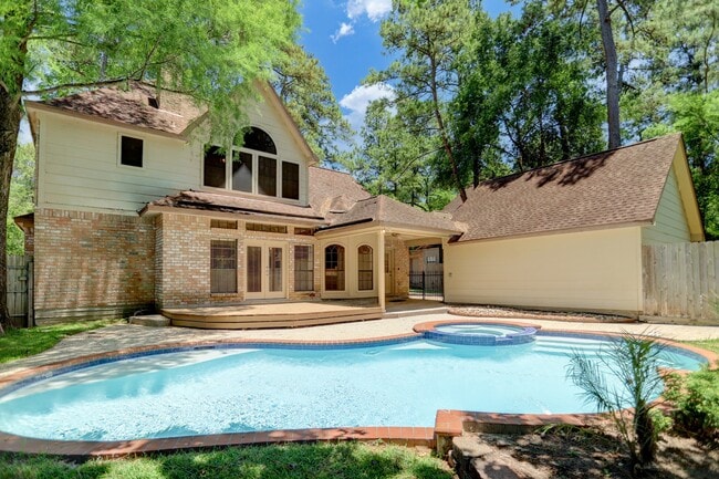 Building Photo - 127 Rush Haven Dr