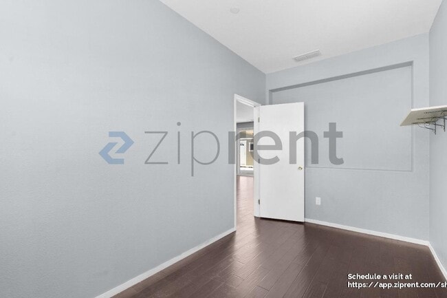 Photo - 7517 Hazelton Way