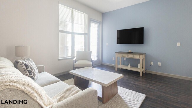 Photo - 1711 Caroline St Unit 422