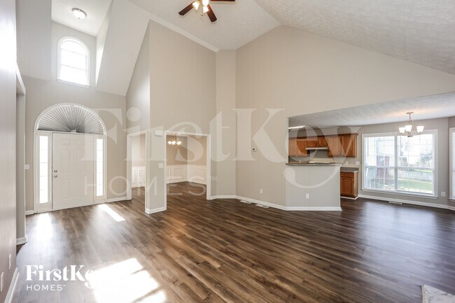 7956 Clearview Cir
