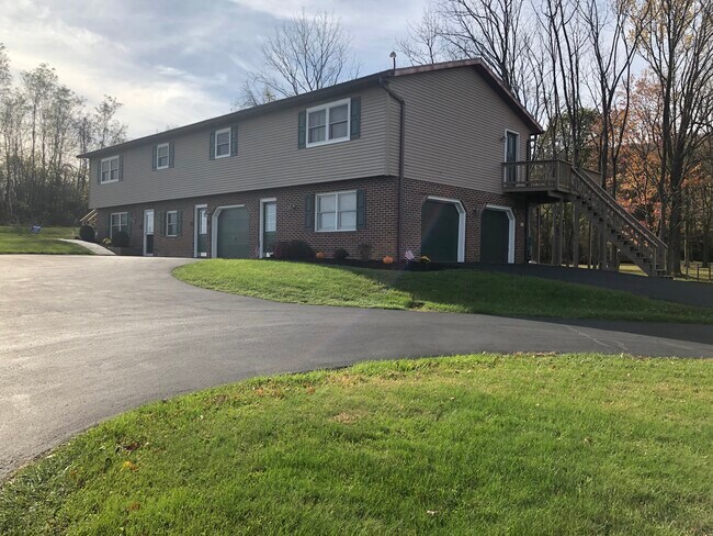 Photo - 710 S Mountain Rd Apartments Unit #2