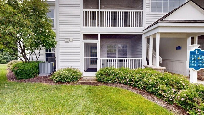 Photo - 2718 S Knightsbridge Cir