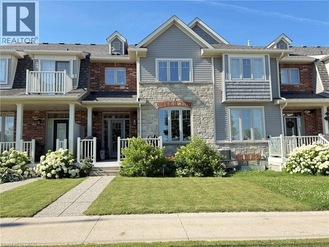 Photo - 72 Dunrobin Ln