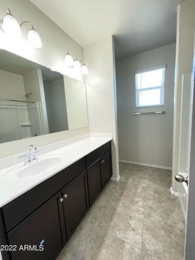 Photo - Newer 3 Bed/2Bath never in Crestfield Mano...