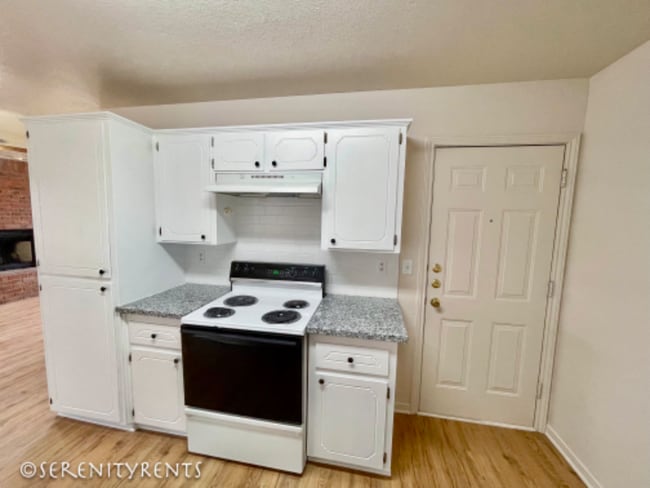 5209 Morning Glen Ln